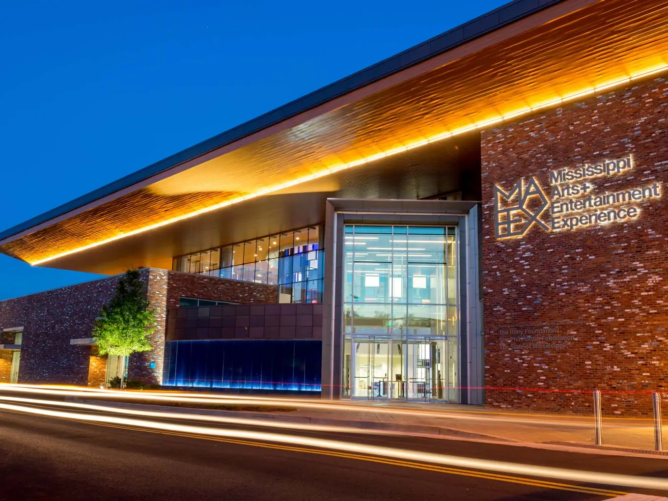 The MAX Mississippi Arts & Entertainment Experience